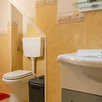 Moradia Borda D'agua * Ναζαρέ